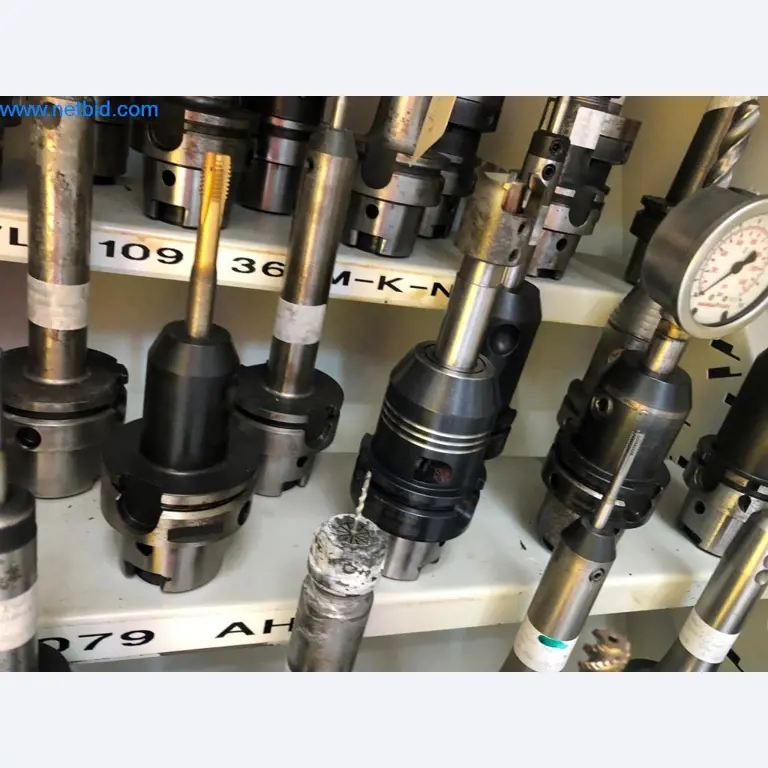 Máquinas e sistemas (fundição injectada de alumínio para a indústria automóvel e de fornecimento automóvel)-8