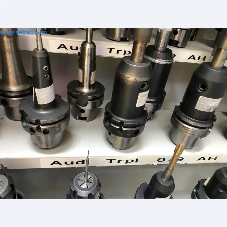 Máquinas e sistemas (fundição injectada de alumínio para a indústria automóvel e de fornecimento automóvel)-9