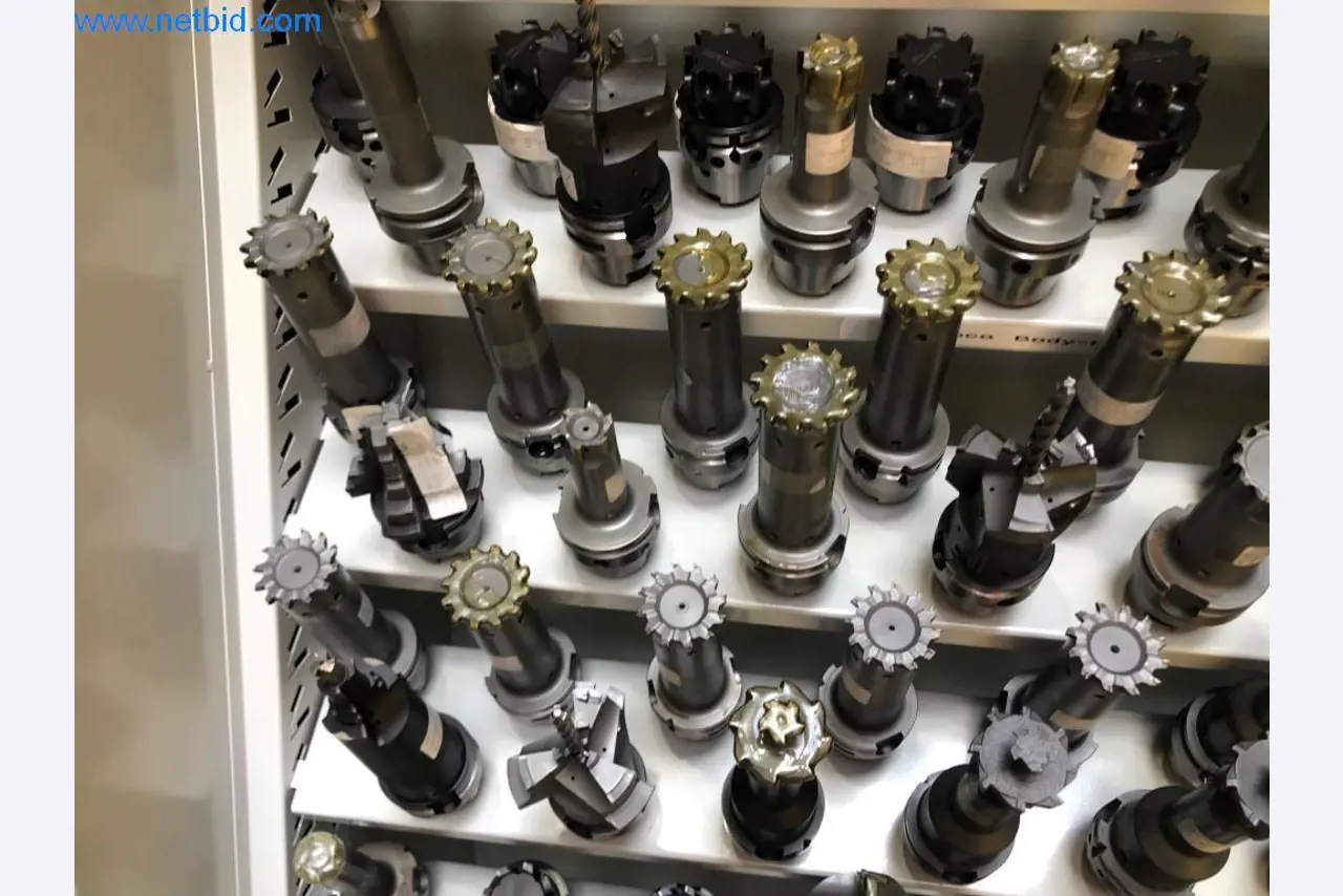 Máquinas e sistemas (fundição injectada de alumínio para a indústria automóvel e de fornecimento automóvel)-11