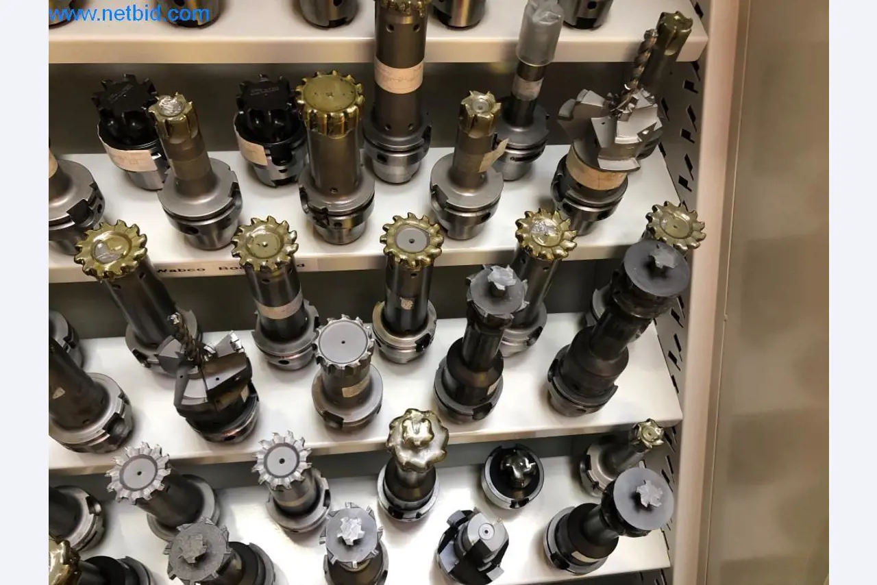 Máquinas e sistemas (fundição injectada de alumínio para a indústria automóvel e de fornecimento automóvel)-12