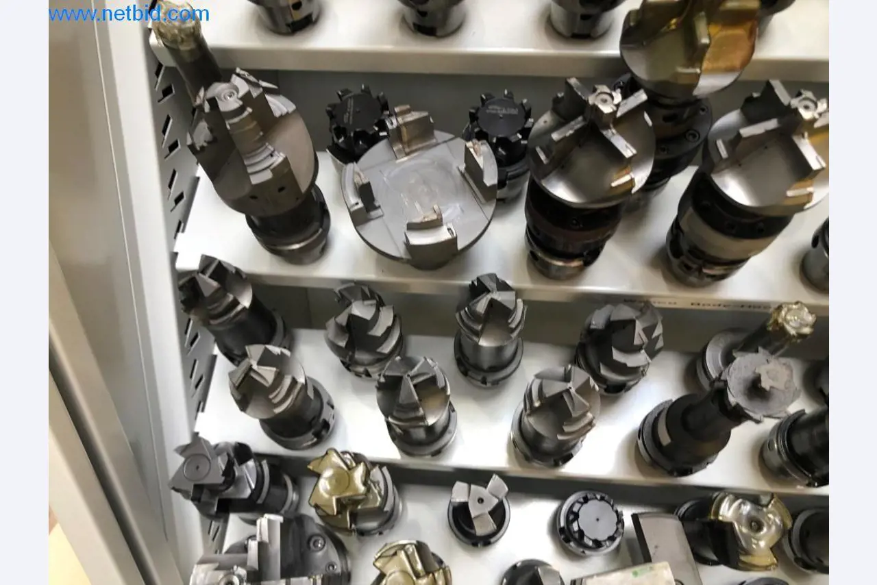 Máquinas e sistemas (fundição injectada de alumínio para a indústria automóvel e de fornecimento automóvel)-4