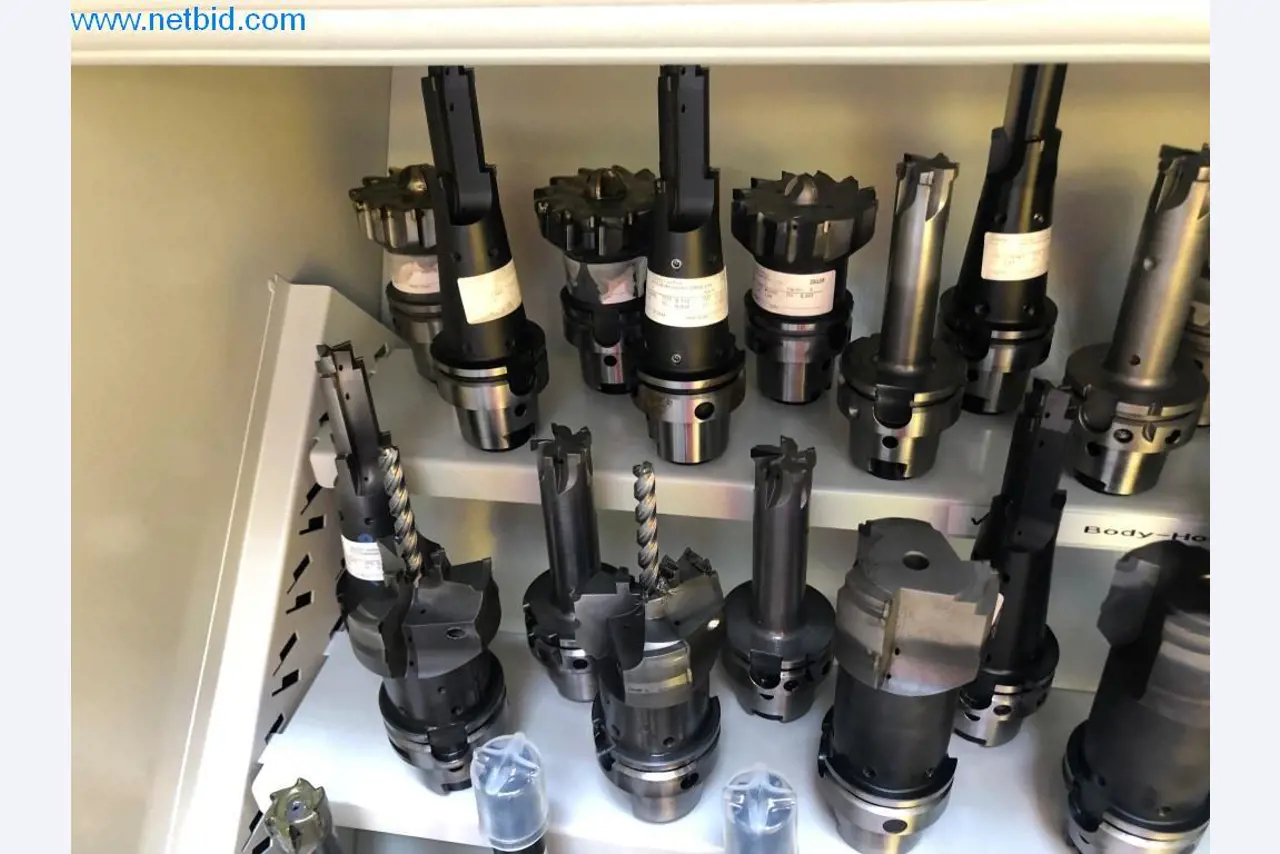 Máquinas e sistemas (fundição injectada de alumínio para a indústria automóvel e de fornecimento automóvel)-6