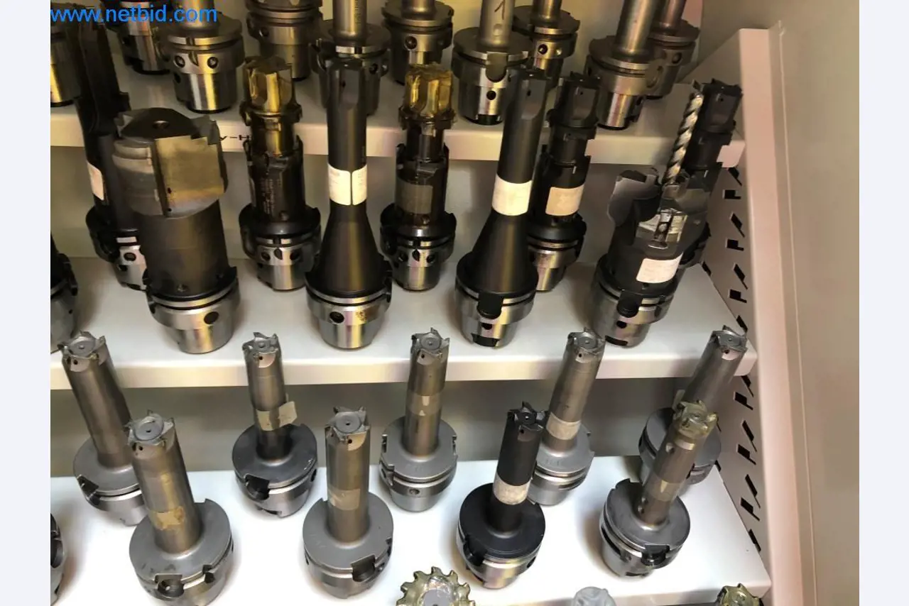 Máquinas e sistemas (fundição injectada de alumínio para a indústria automóvel e de fornecimento automóvel)-8