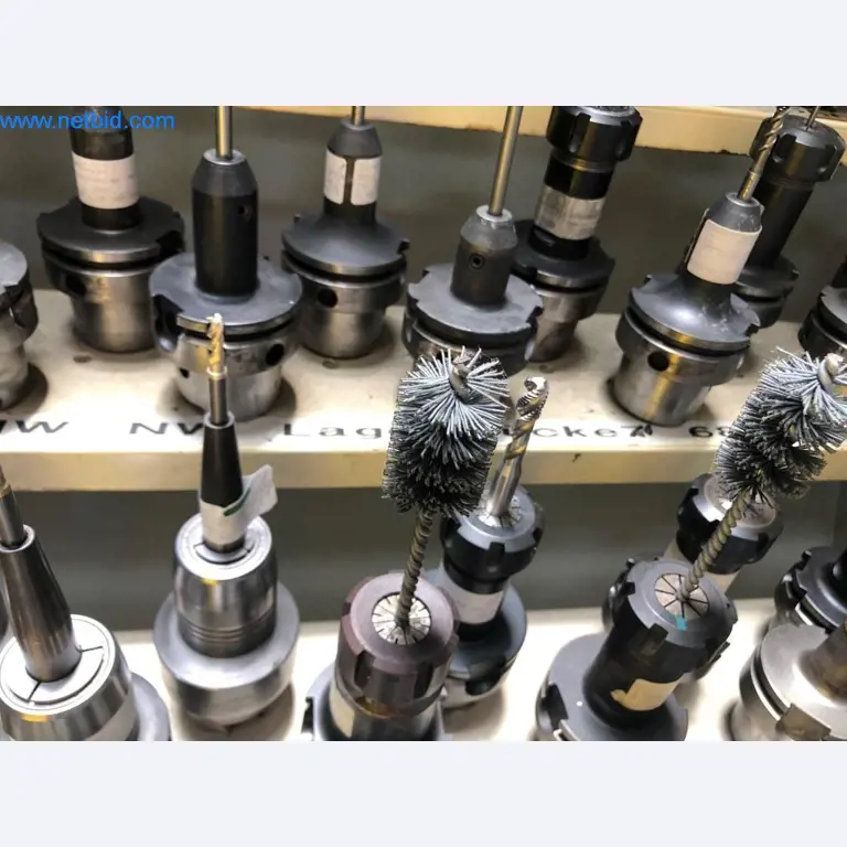 Máquinas e sistemas (fundição injectada de alumínio para a indústria automóvel e de fornecimento automóvel)-6