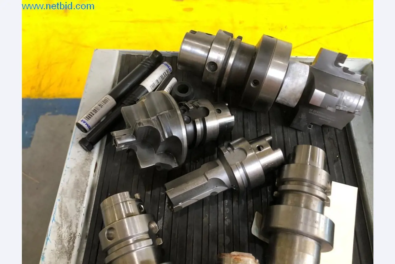 Máquinas e sistemas (fundição injectada de alumínio para a indústria automóvel e de fornecimento automóvel)-5