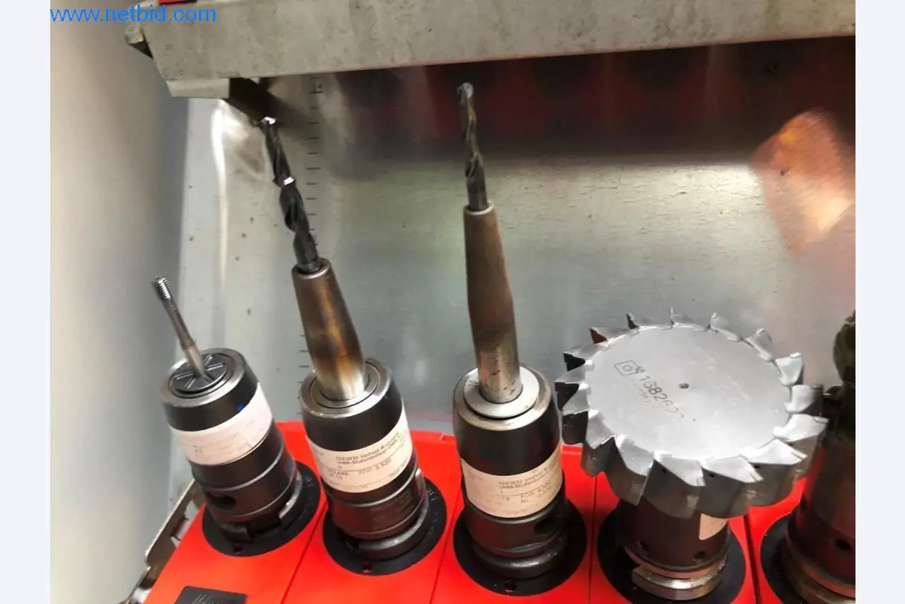 Máquinas e sistemas (fundição injectada de alumínio para a indústria automóvel e de fornecimento automóvel)-10