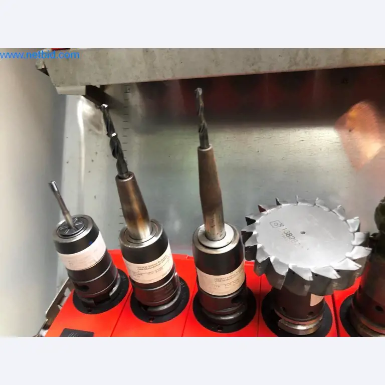 Máquinas e sistemas (fundição injectada de alumínio para a indústria automóvel e de fornecimento automóvel)-10