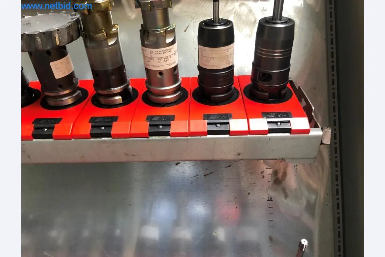 Máquinas e sistemas (fundição injectada de alumínio para a indústria automóvel e de fornecimento automóvel)-12