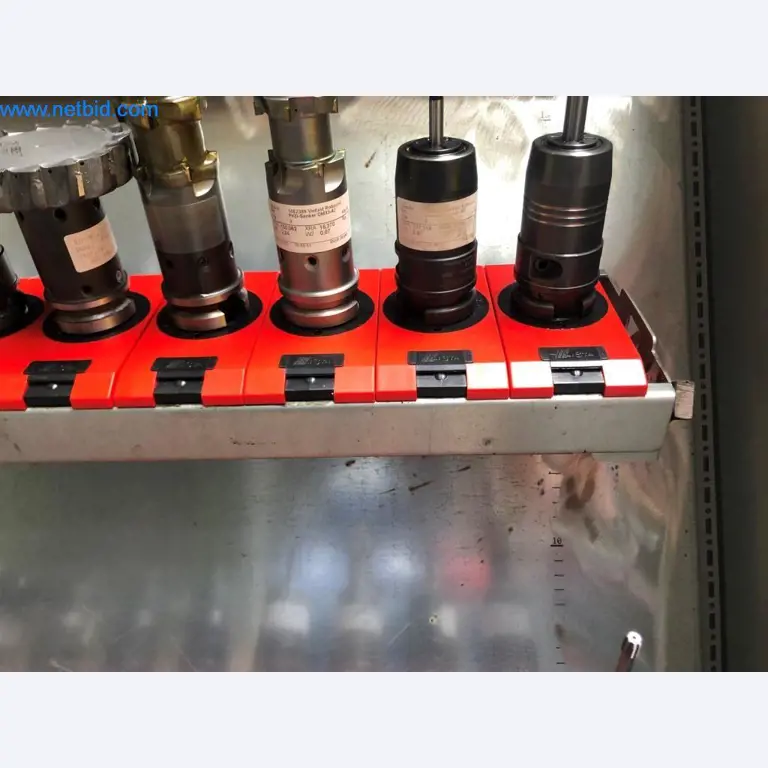 Máquinas e sistemas (fundição injectada de alumínio para a indústria automóvel e de fornecimento automóvel)-12