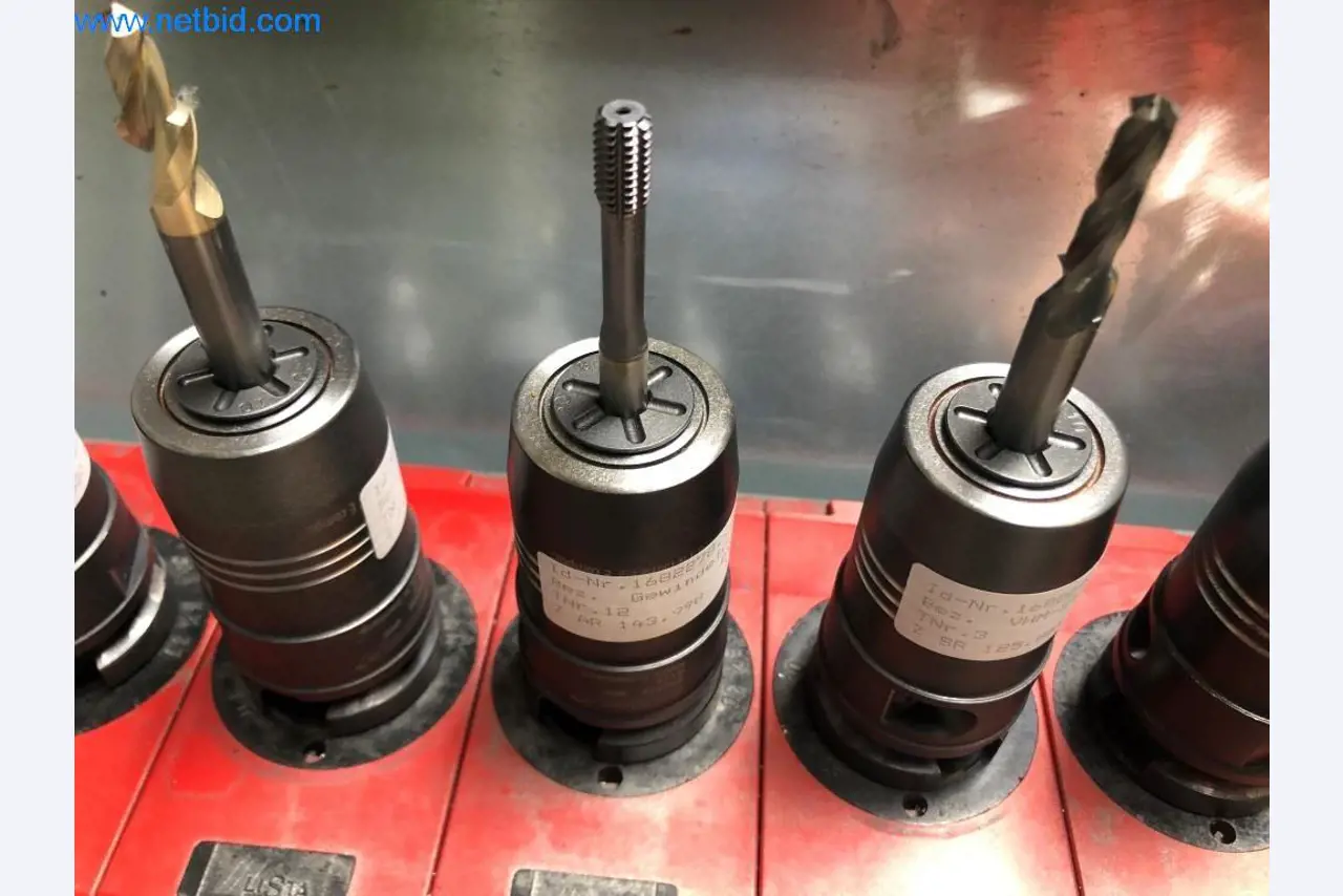 Máquinas e sistemas (fundição injectada de alumínio para a indústria automóvel e de fornecimento automóvel)-14