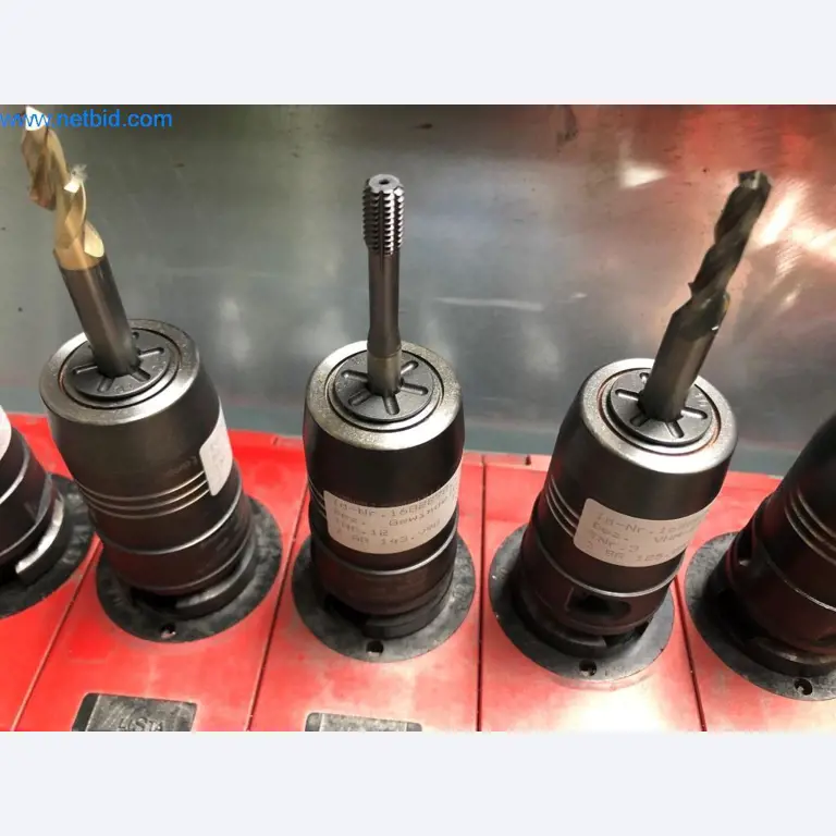 Máquinas e sistemas (fundição injectada de alumínio para a indústria automóvel e de fornecimento automóvel)-14