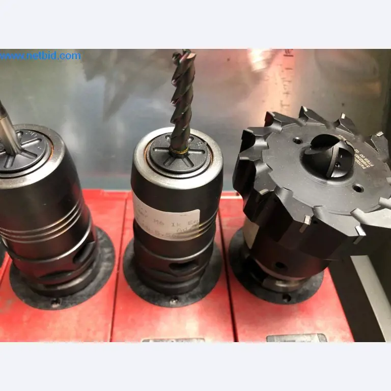 Máquinas e sistemas (fundição injectada de alumínio para a indústria automóvel e de fornecimento automóvel)-15