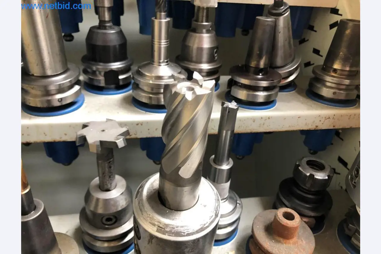 Máquinas e sistemas (fundição injectada de alumínio para a indústria automóvel e de fornecimento automóvel)-6