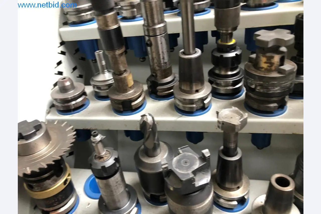 Máquinas e sistemas (fundição injectada de alumínio para a indústria automóvel e de fornecimento automóvel)-8