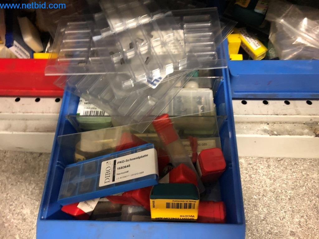 Machines et installations (moulage sous pression d'aluminium pour l'industrie automobile et ses sous-traitants)-4