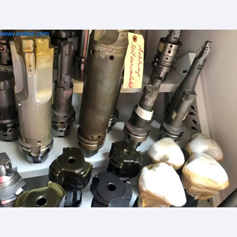 Máquinas e sistemas (fundição injectada de alumínio para a indústria automóvel e de fornecimento automóvel)-12