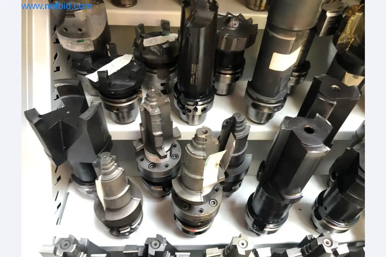 Máquinas e sistemas (fundição injectada de alumínio para a indústria automóvel e de fornecimento automóvel)-15