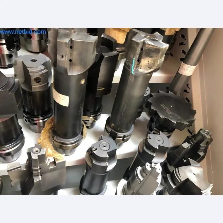 Máquinas e sistemas (fundição injectada de alumínio para a indústria automóvel e de fornecimento automóvel)-16