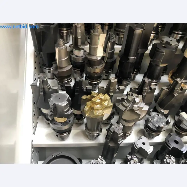 Máquinas e sistemas (fundição injectada de alumínio para a indústria automóvel e de fornecimento automóvel)-17