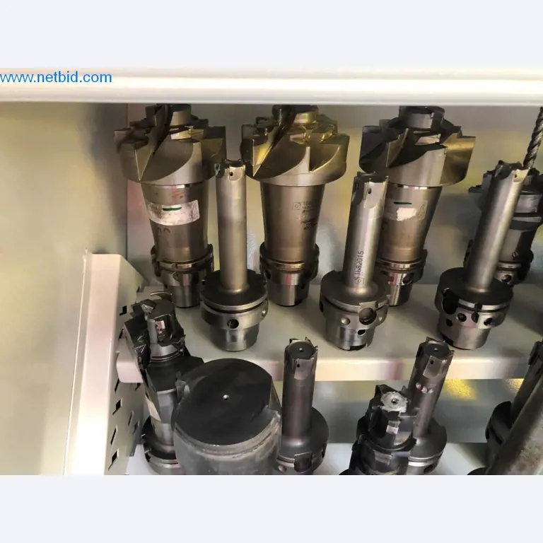 Máquinas e sistemas (fundição injectada de alumínio para a indústria automóvel e de fornecimento automóvel)-2