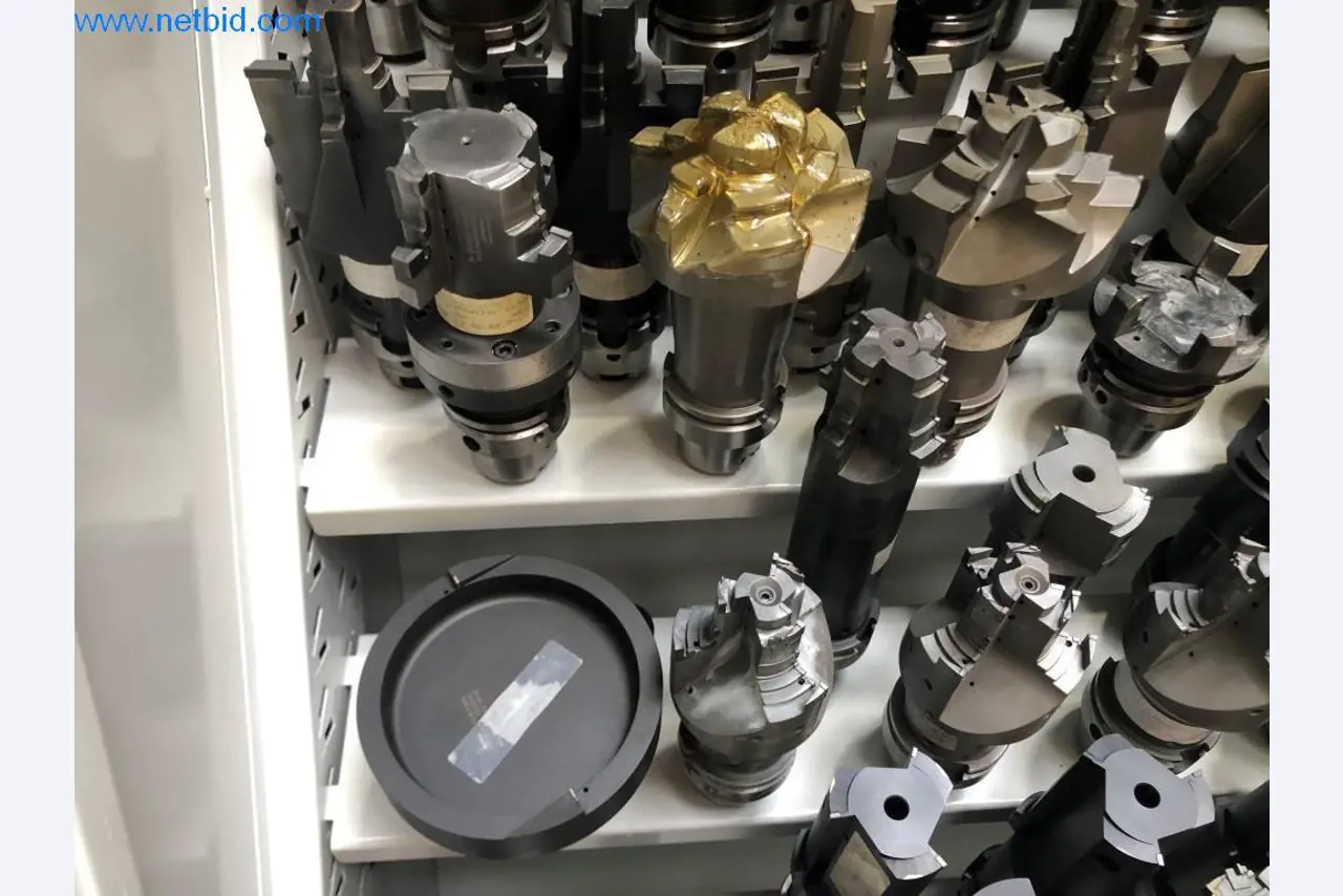 Máquinas e sistemas (fundição injectada de alumínio para a indústria automóvel e de fornecimento automóvel)-4