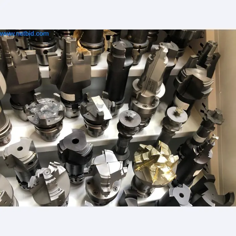 Máquinas e sistemas (fundição injectada de alumínio para a indústria automóvel e de fornecimento automóvel)-5