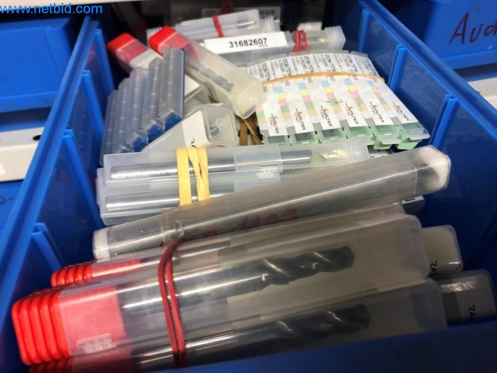 Machines et installations (moulage sous pression d'aluminium pour l'industrie automobile et ses sous-traitants)-12