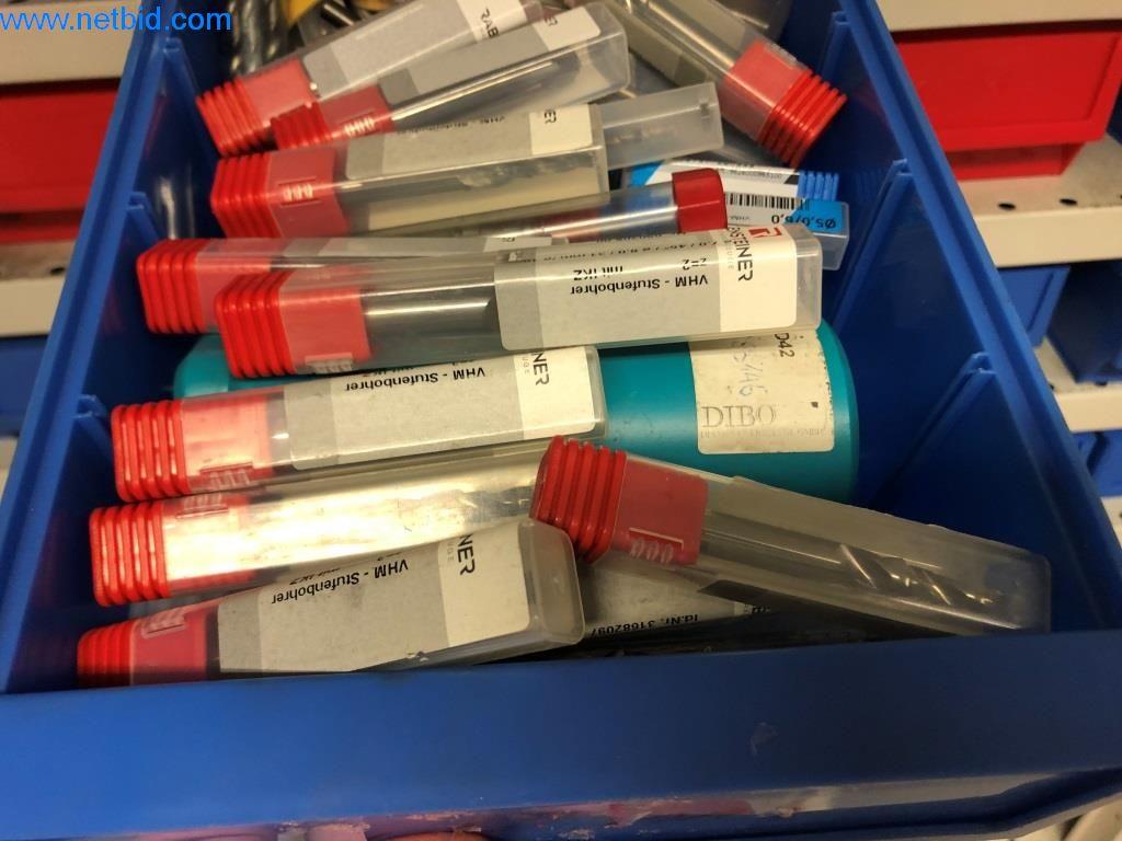 Machines et installations (moulage sous pression d'aluminium pour l'industrie automobile et ses sous-traitants)-15