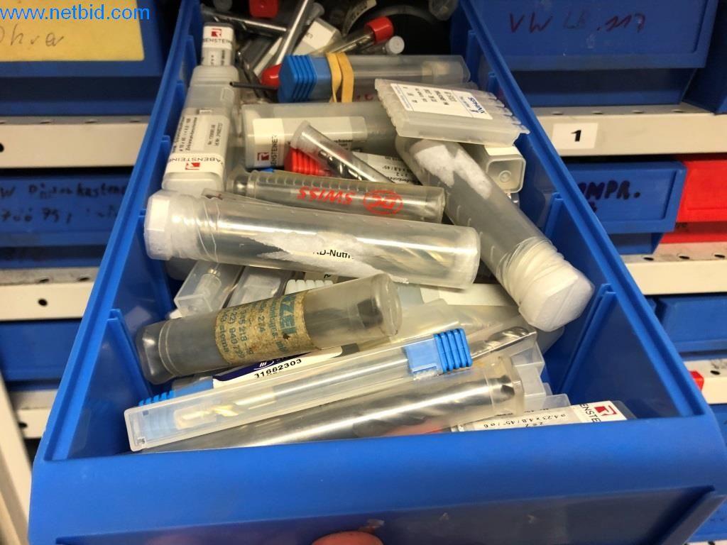 Machines et installations (moulage sous pression d'aluminium pour l'industrie automobile et ses sous-traitants)-17