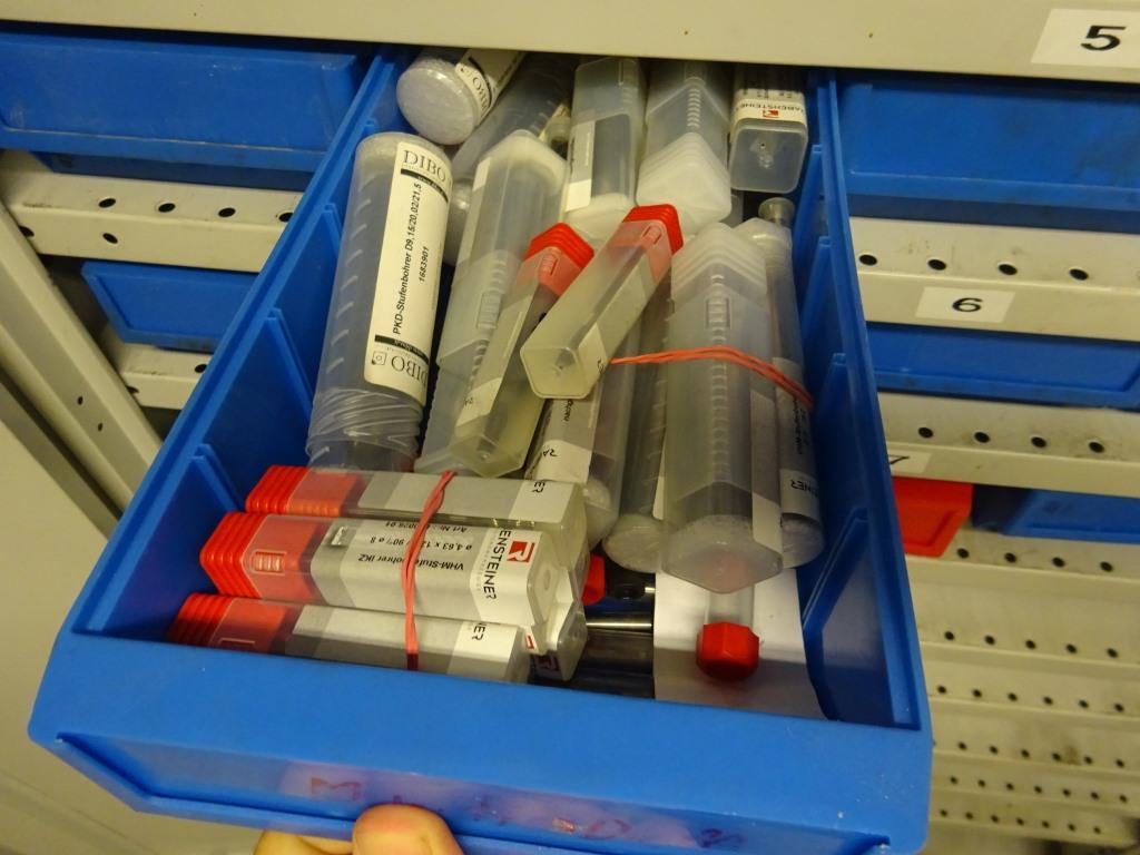 Machines et installations (moulage sous pression d'aluminium pour l'industrie automobile et ses sous-traitants)-21