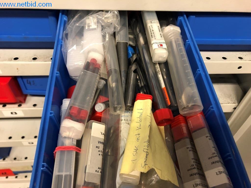 Machines et installations (moulage sous pression d'aluminium pour l'industrie automobile et ses sous-traitants)-9