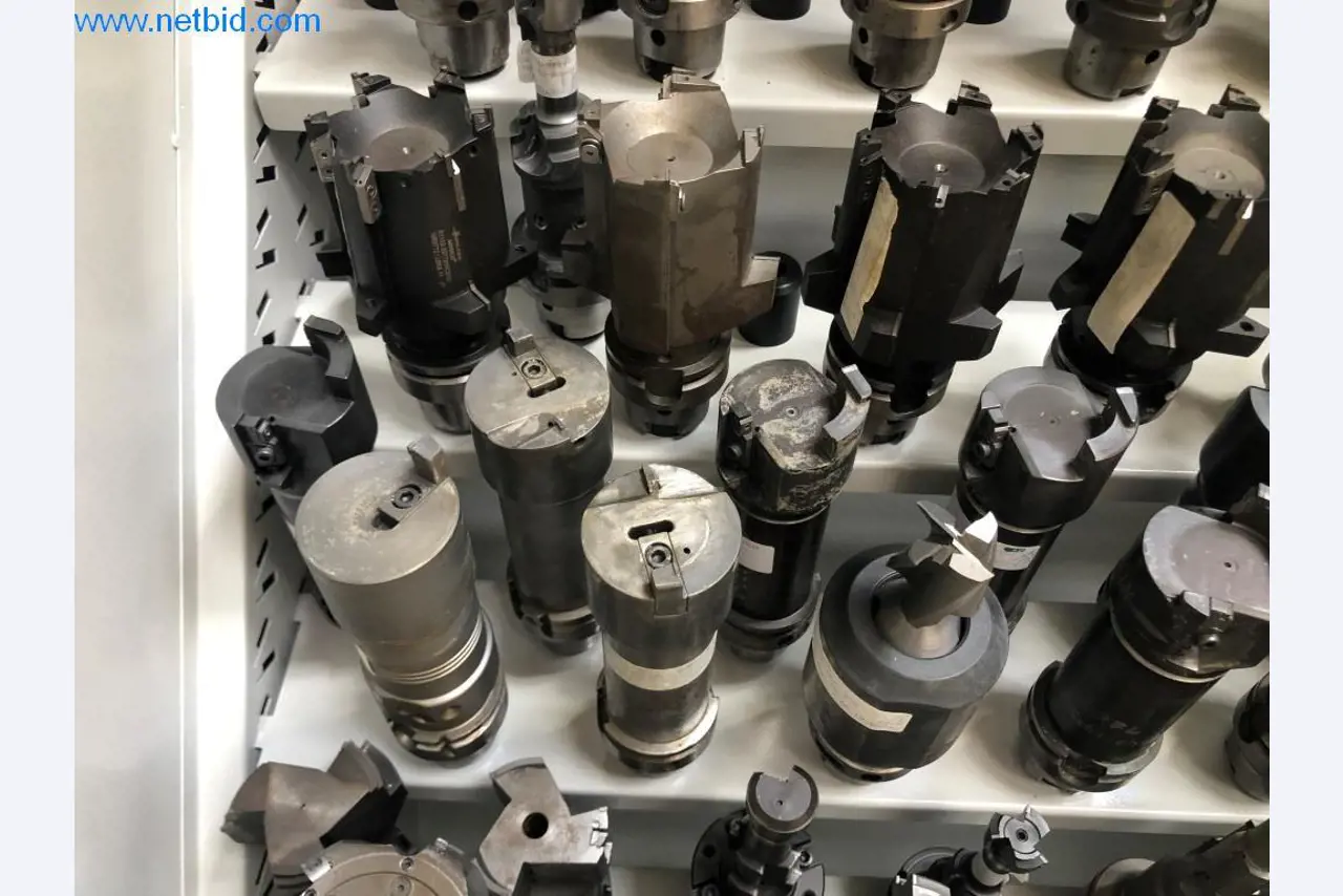 Máquinas e sistemas (fundição injectada de alumínio para a indústria automóvel e de fornecimento automóvel)-11