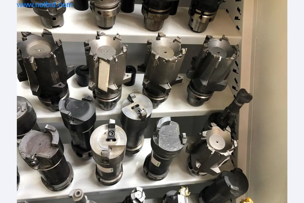 Máquinas e sistemas (fundição injectada de alumínio para a indústria automóvel e de fornecimento automóvel)-12