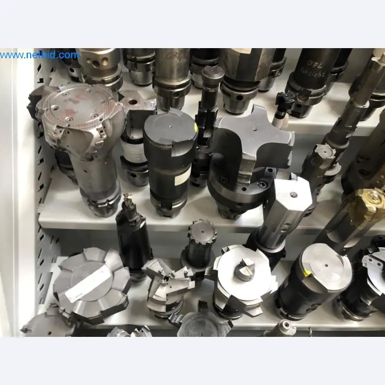 Máquinas e sistemas (fundição injectada de alumínio para a indústria automóvel e de fornecimento automóvel)-13