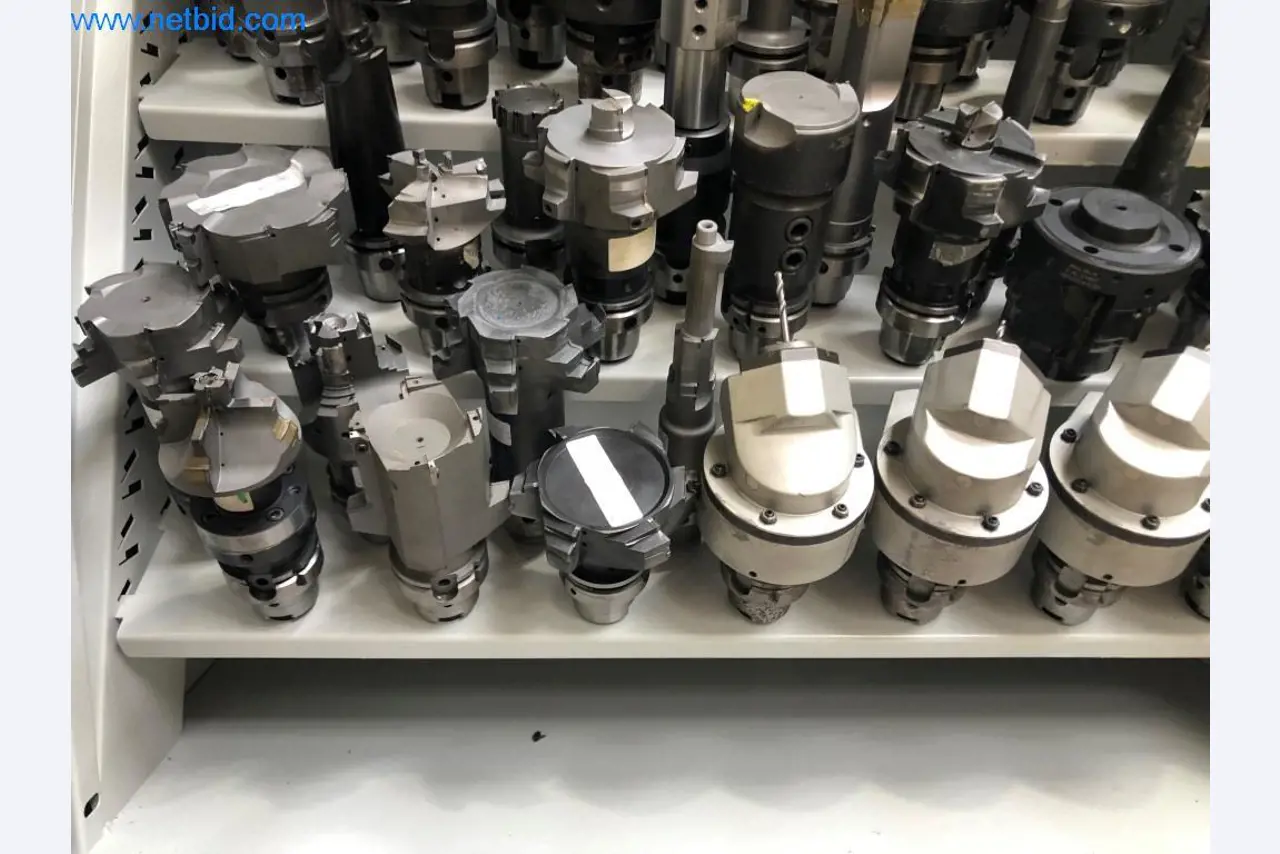 Máquinas e sistemas (fundição injectada de alumínio para a indústria automóvel e de fornecimento automóvel)-4