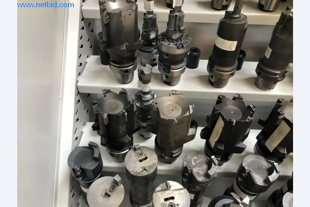 Máquinas e sistemas (fundição injectada de alumínio para a indústria automóvel e de fornecimento automóvel)-9