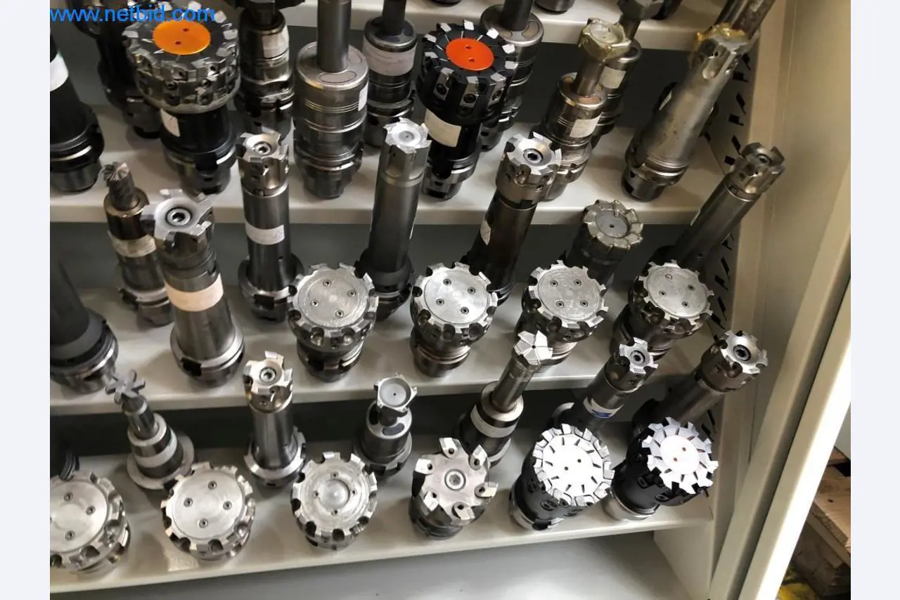Maschinen und Anlagen (Aluminiumdruckguss für die Automobil- und Automobilzulieferindustrie)-7