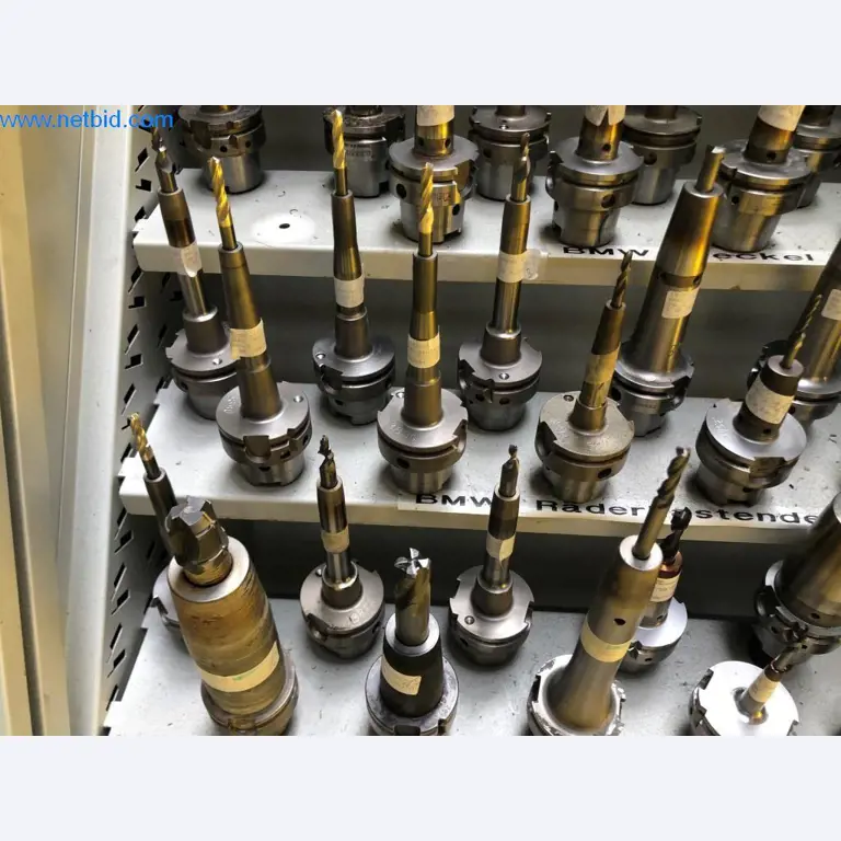 Máquinas e sistemas (fundição injectada de alumínio para a indústria automóvel e de fornecimento automóvel)-4