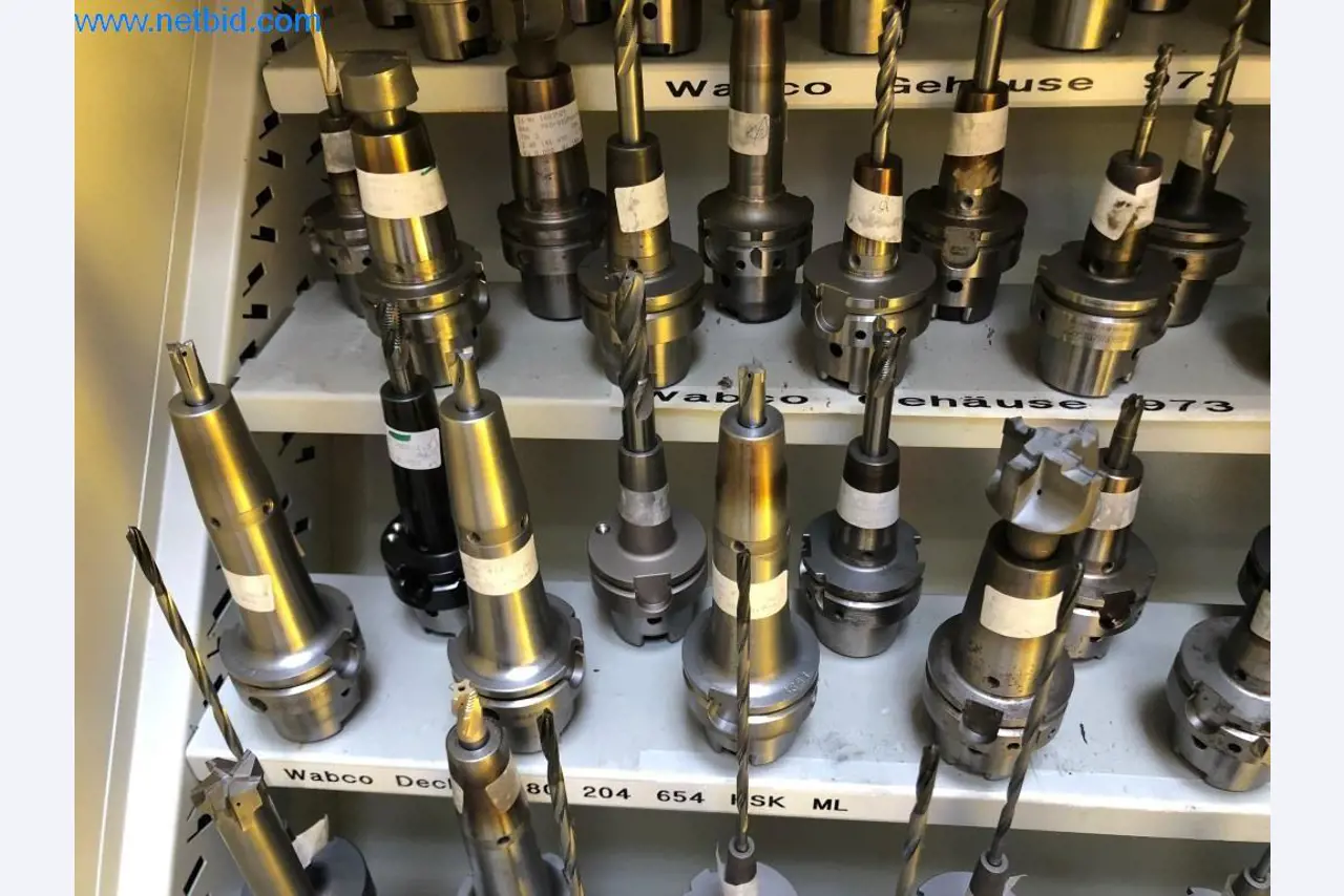 Máquinas e sistemas (fundição injectada de alumínio para a indústria automóvel e de fornecimento automóvel)-7