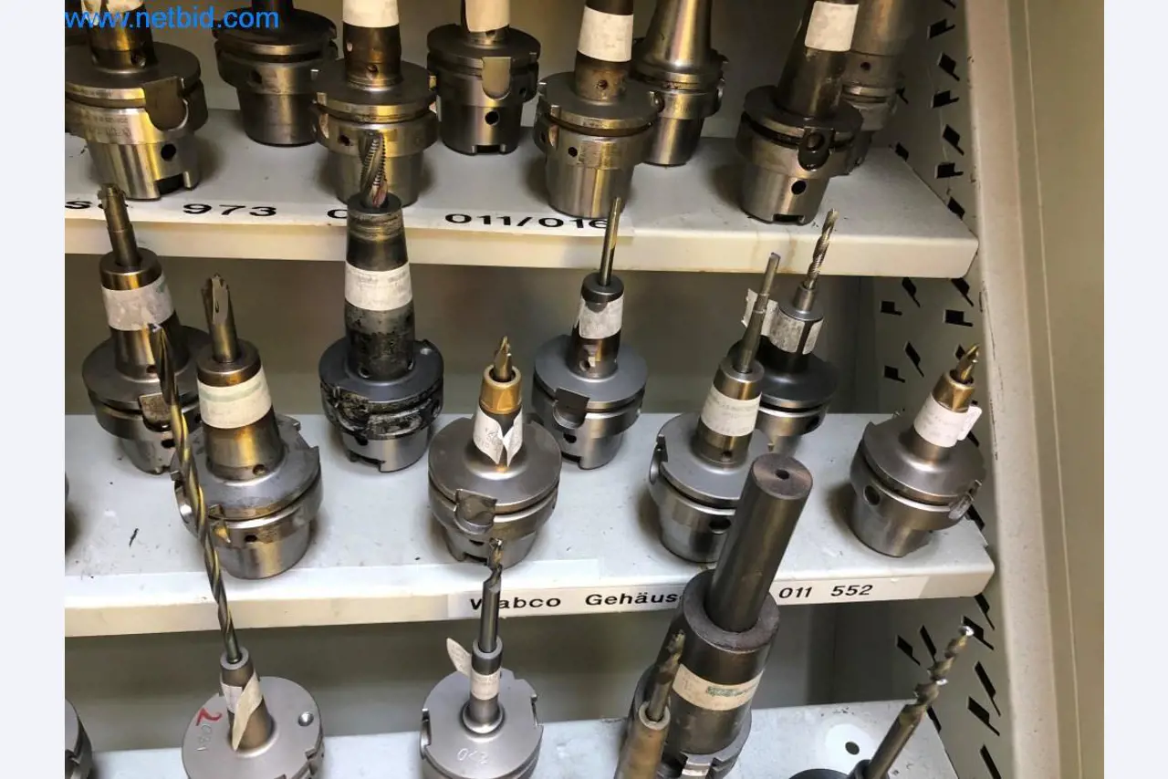 Máquinas e sistemas (fundição injectada de alumínio para a indústria automóvel e de fornecimento automóvel)-8