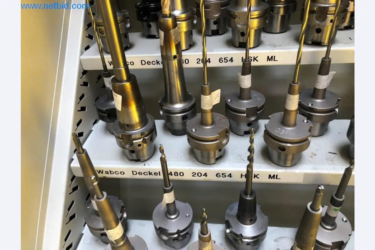 Máquinas e sistemas (fundição injectada de alumínio para a indústria automóvel e de fornecimento automóvel)-9