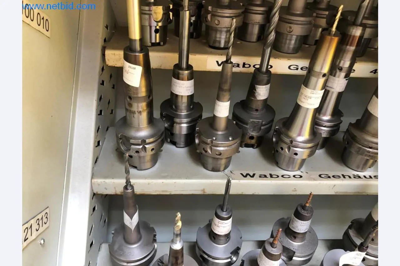 Máquinas e sistemas (fundição injectada de alumínio para a indústria automóvel e de fornecimento automóvel)-13