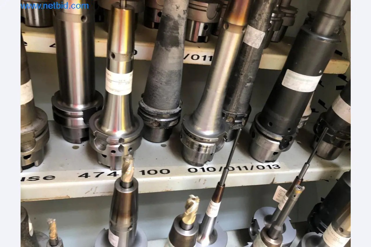 Máquinas e sistemas (fundição injectada de alumínio para a indústria automóvel e de fornecimento automóvel)-14