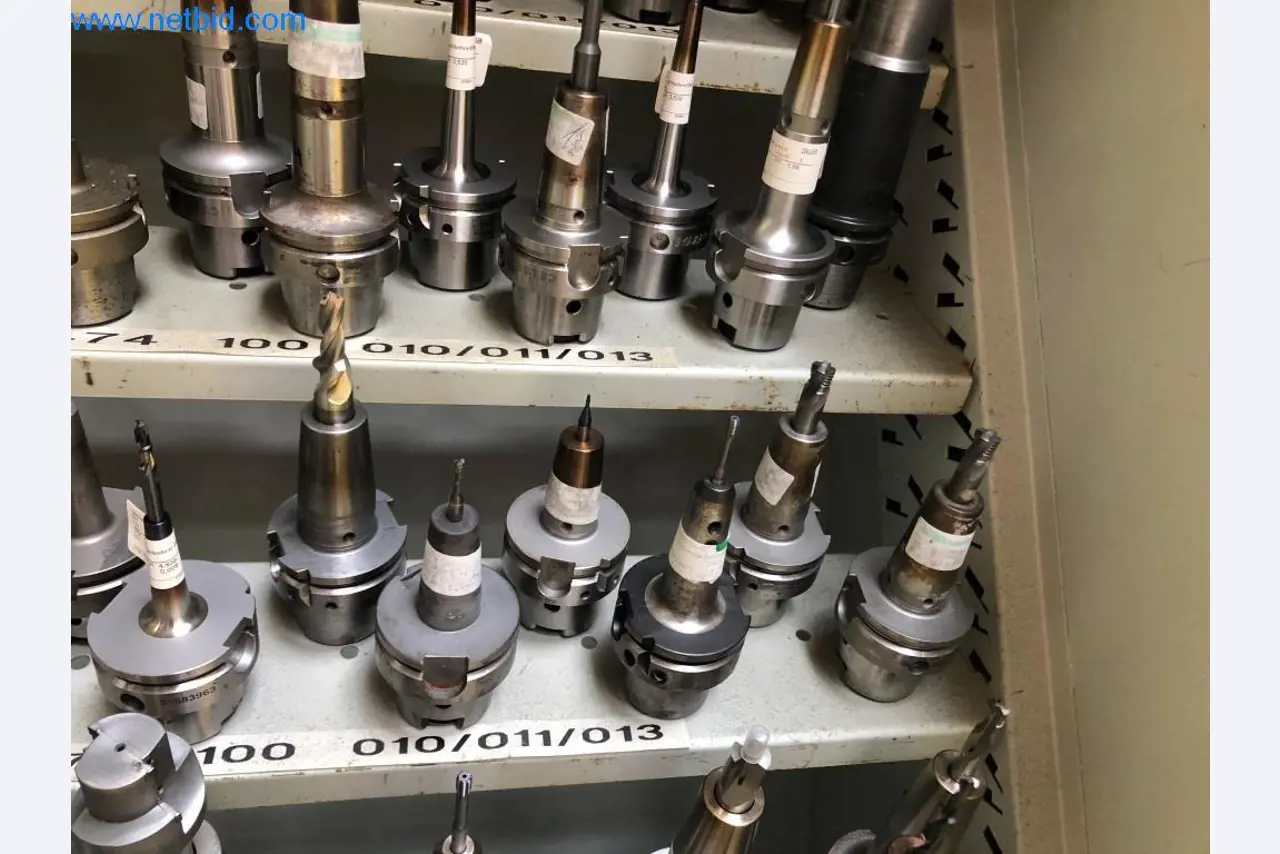 Máquinas e sistemas (fundição injectada de alumínio para a indústria automóvel e de fornecimento automóvel)-18