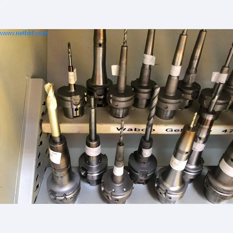 Máquinas e sistemas (fundição injectada de alumínio para a indústria automóvel e de fornecimento automóvel)-2