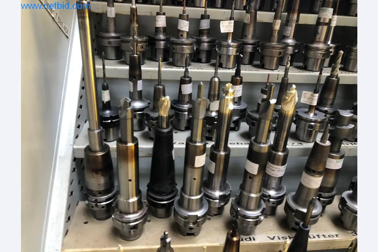 Máquinas e sistemas (fundição injectada de alumínio para a indústria automóvel e de fornecimento automóvel)-3