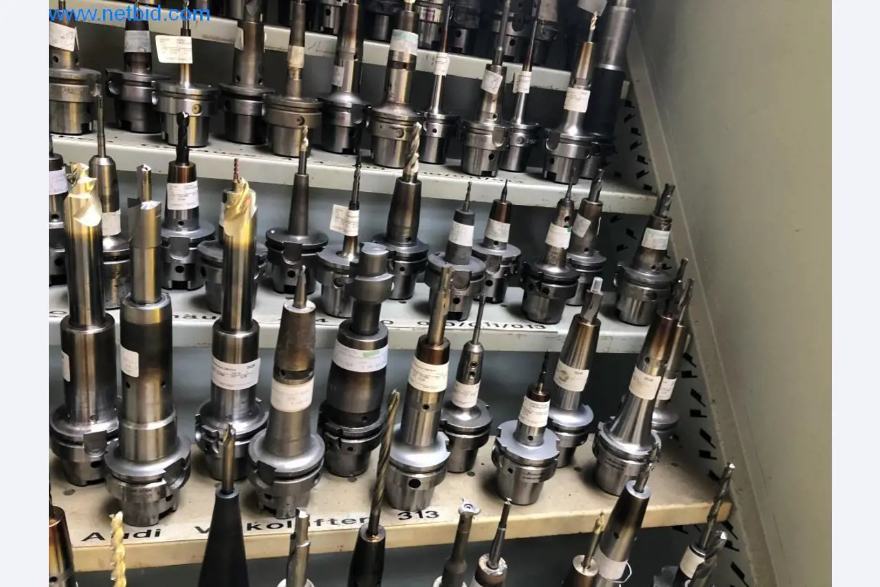 Máquinas e sistemas (fundição injectada de alumínio para a indústria automóvel e de fornecimento automóvel)-4