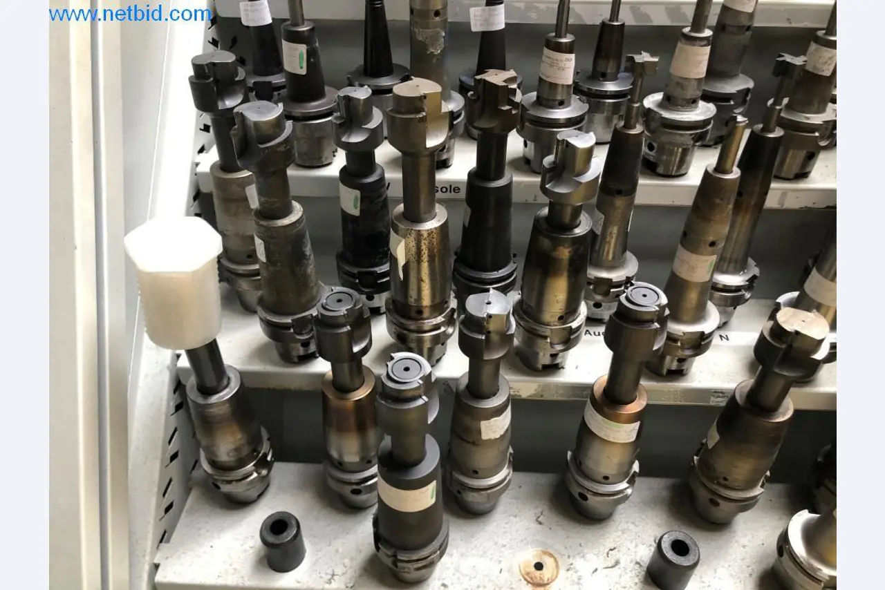 Machines et installations (moulage sous pression d'aluminium pour l'industrie automobile et ses sous-traitants)-8