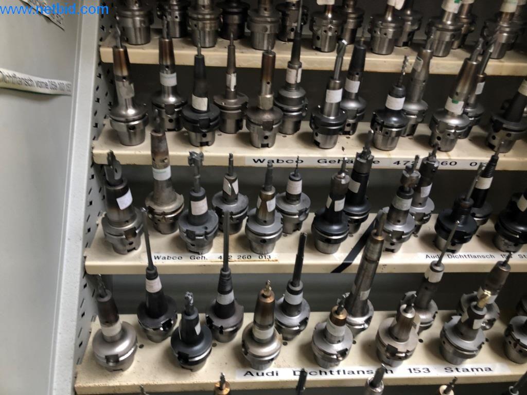 Máquinas e sistemas (fundição injectada de alumínio para a indústria automóvel e de fornecimento automóvel)-11