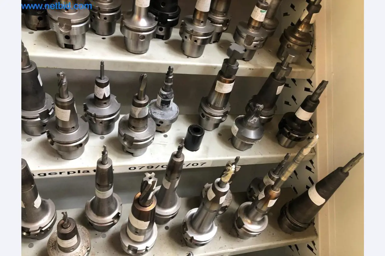 Stroje a systémy (tlakové lití hliníku pro automobilový a dodavatelský průmysl)-8